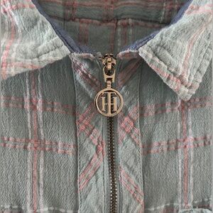 Women’s Plaid Top, Tommy Hilfiger, Blue,Collar Neck,Size XL(Slight Pit Discolor)